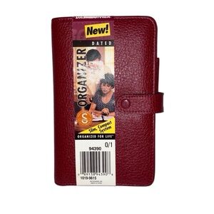 Dayrunner Red Leather Organizer